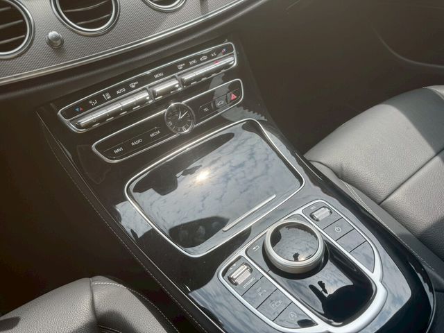 M-BENZ賓士 E200  第12張相片