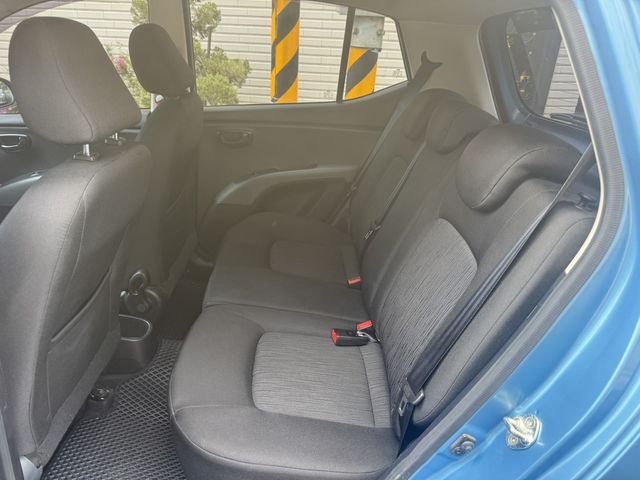 HYUNDAI現代 I10  第4張相片
