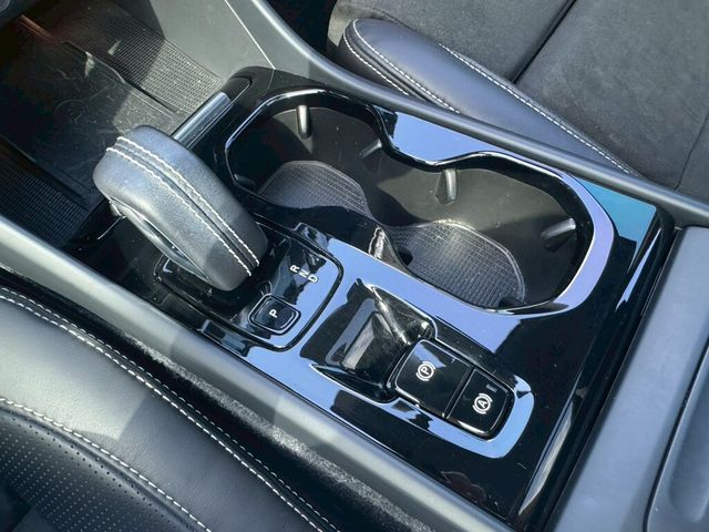VOLVO富豪 XC40  第12張相片