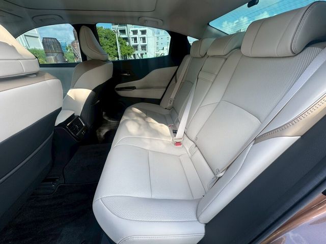 TOYOTA豐田 CROWN  第6張相片
