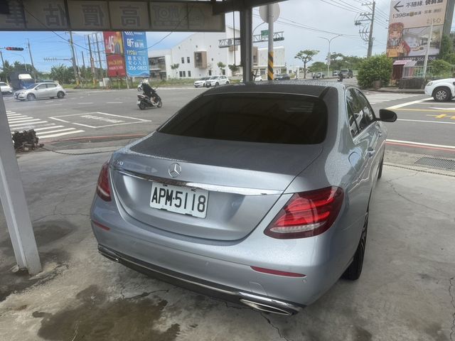 M-BENZ賓士 E200  第3張相片