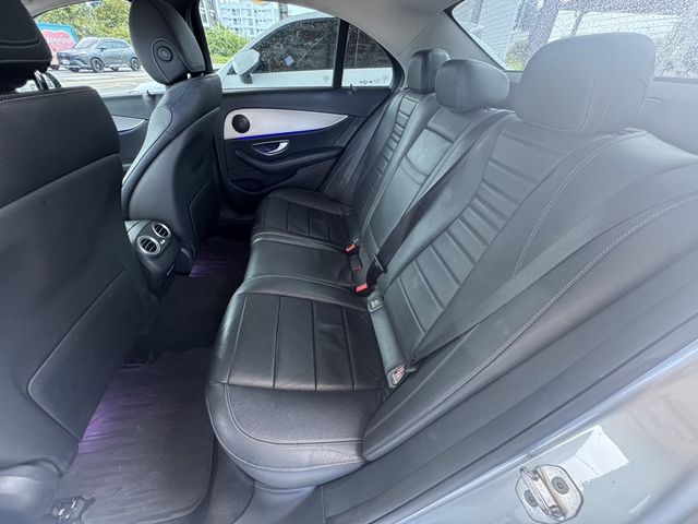 M-BENZ賓士 E200  第6張相片
