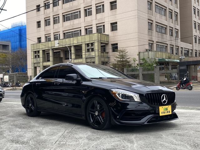 M-BENZ賓士 CLA250  第2張相片