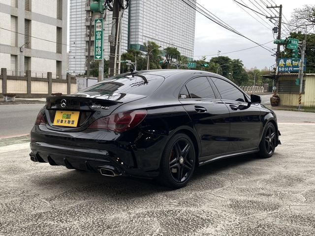M-BENZ賓士 CLA250  第4張相片