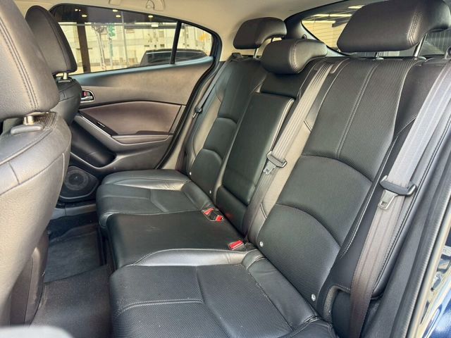 MAZDA馬自達 MAZDA 3  第7張相片