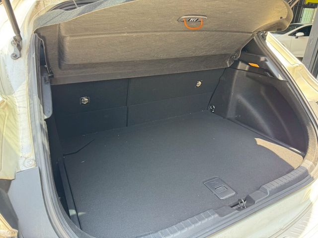 TOYOTA豐田 AURIS  第10張相片