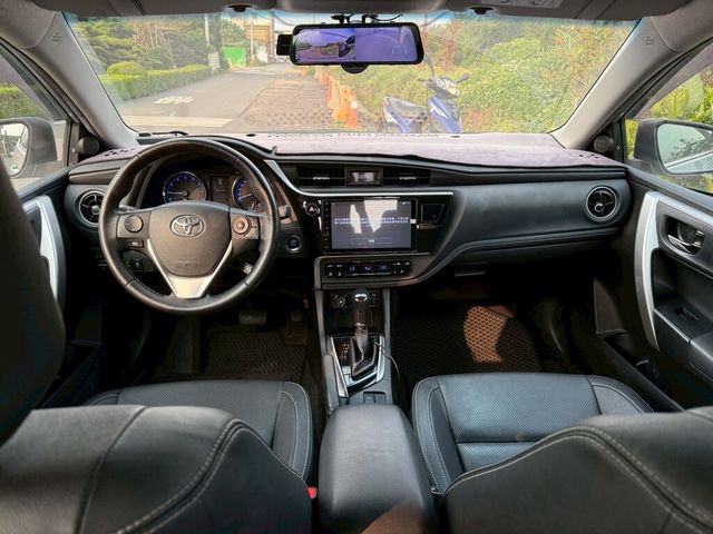 TOYOTA豐田 ALTIS  第3張相片