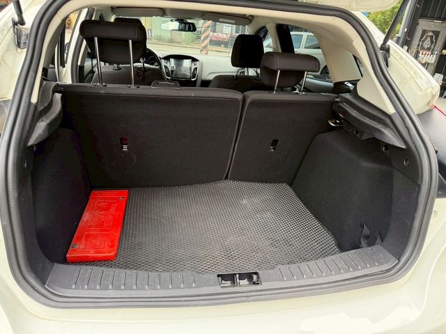 FORD福特 FOCUS  第15張相片