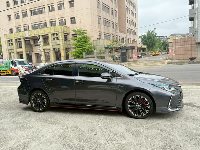 TOYOTA豐田 COROLLA ALTIS HYBRID  第2張相片