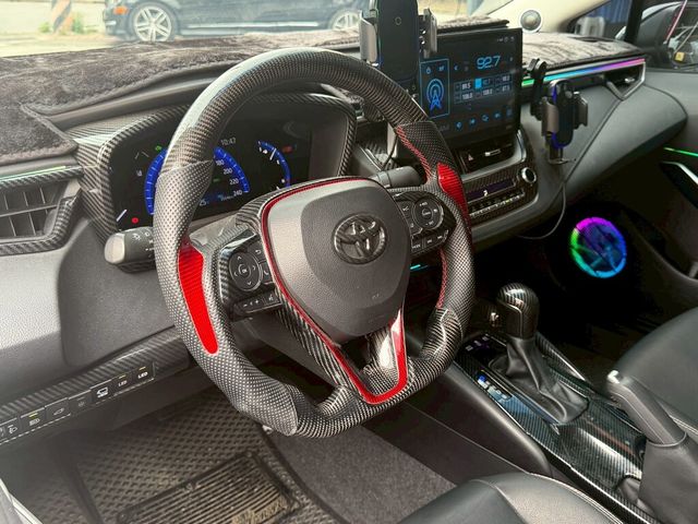 TOYOTA豐田 COROLLA ALTIS HYBRID  第8張相片