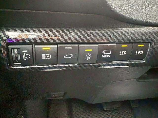 TOYOTA豐田 COROLLA ALTIS HYBRID  第13張相片