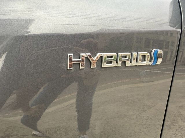 TOYOTA豐田 COROLLA ALTIS HYBRID  第19張相片