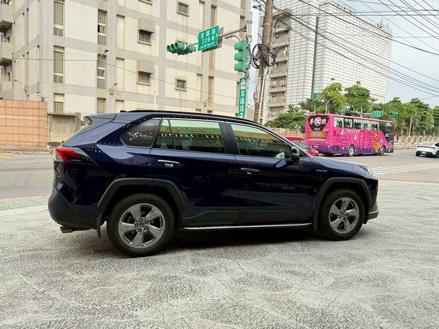 TOYOTA豐田 RAV4  第3張相片