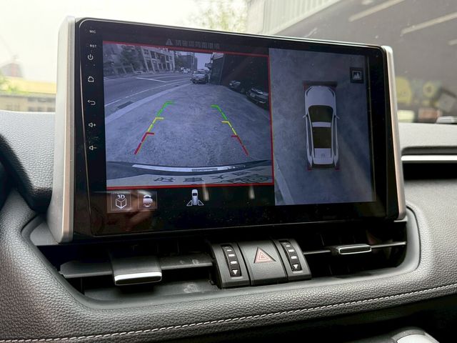 TOYOTA豐田 RAV4  第14張相片