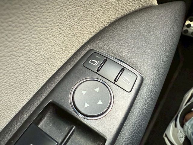 M-BENZ賓士 E350C  第10張相片