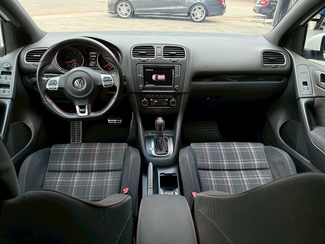 VOLKSWAGEN福斯 GOLF GTI  第5張相片