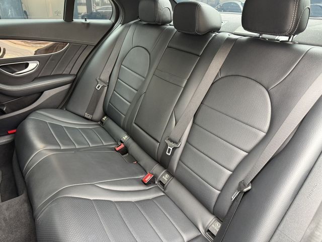M-BENZ賓士 C300  第5張相片