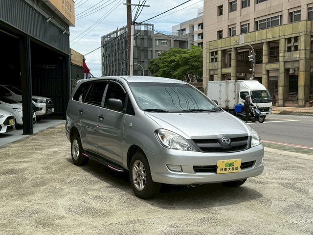 TOYOTA豐田 INNOVA  第2張相片