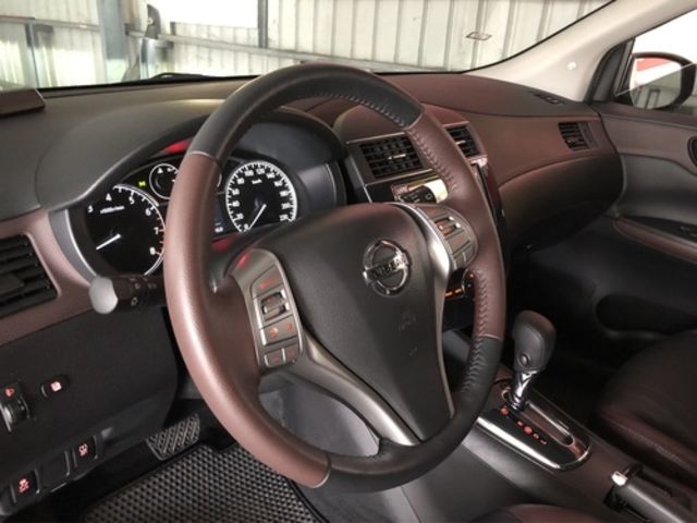 NISSAN日產 TIIDA  第10張相片