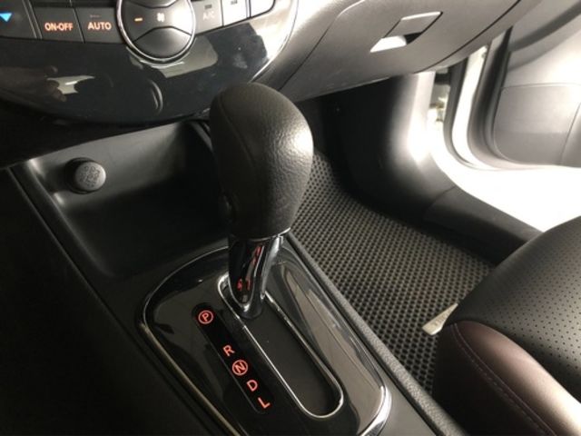 NISSAN日產 TIIDA  第20張相片