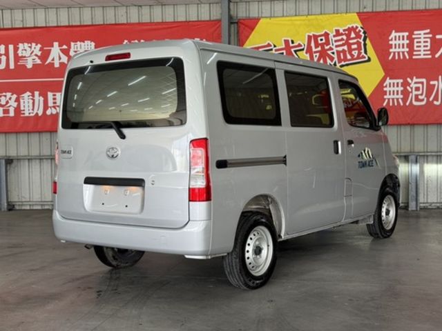 TOYOTA豐田 TOWN ACE  第4張相片