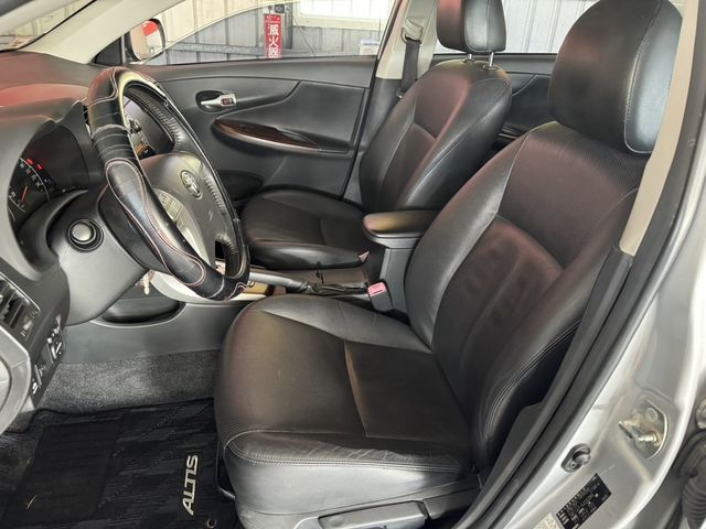 TOYOTA豐田 ALTIS  第14張相片