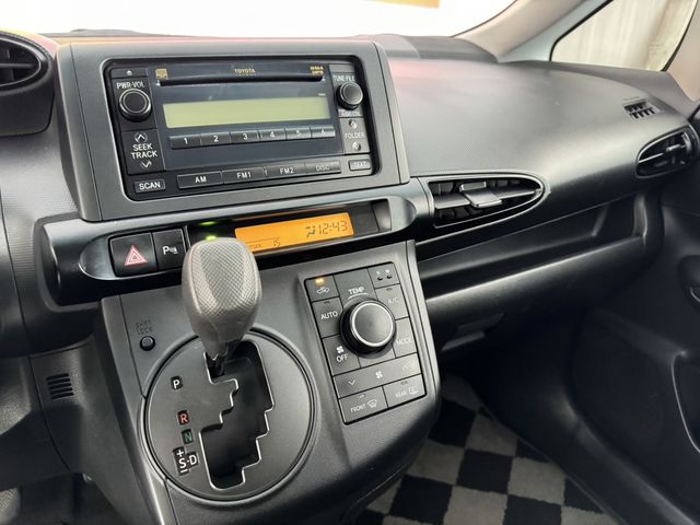 TOYOTA豐田 WISH  第15張相片