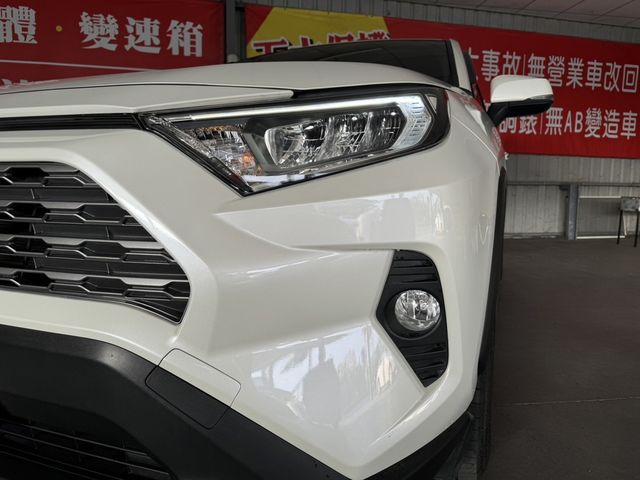 TOYOTA豐田 RAV4  第8張相片