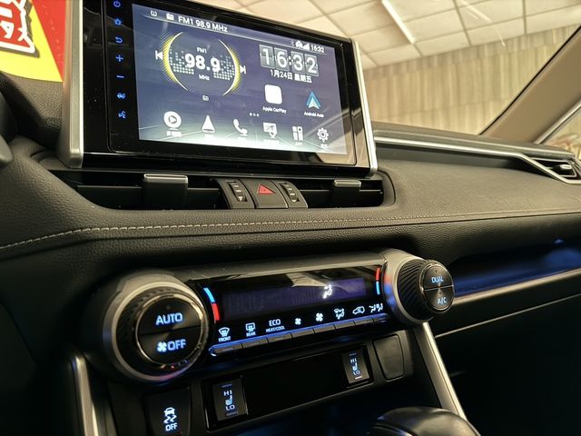 TOYOTA豐田 RAV4  第15張相片