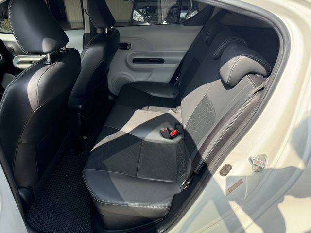 TOYOTA豐田 PRIUS C  第4張相片