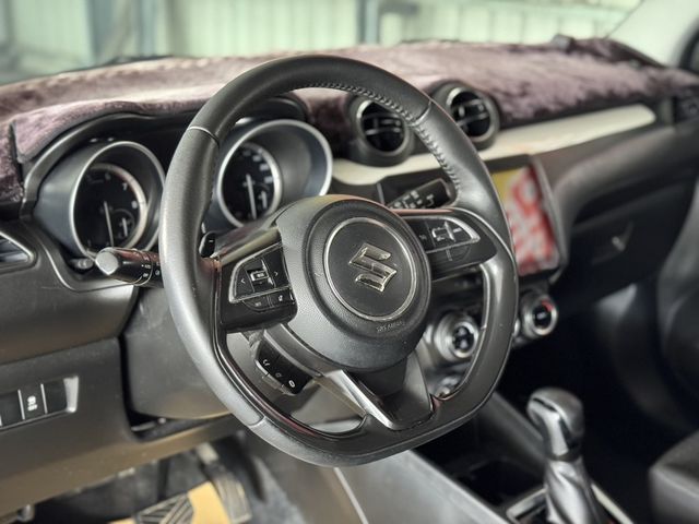 SUZUKI鈴木 SWIFT  第17張相片