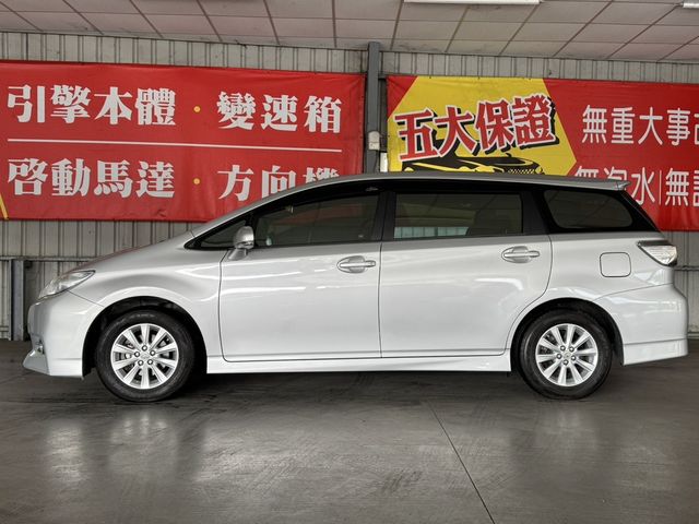 TOYOTA豐田 WISH  第3張相片