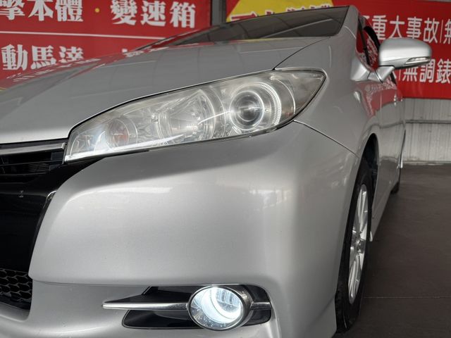 TOYOTA豐田 WISH  第8張相片
