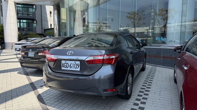TOYOTA豐田 ALTIS  第4張相片