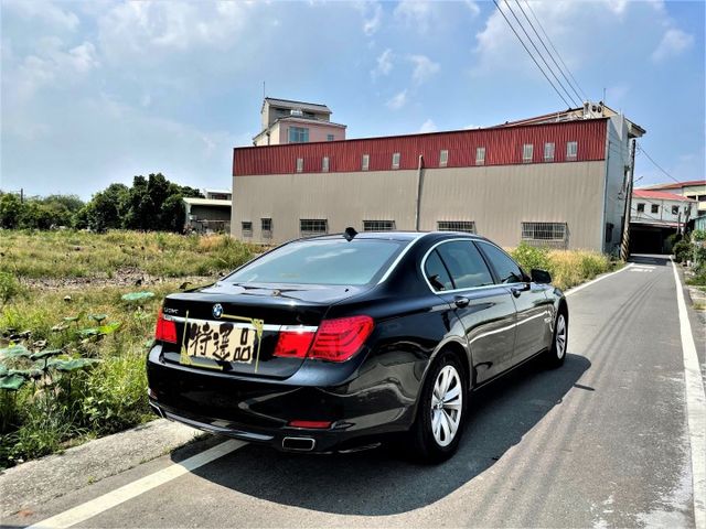 7 SERIES SEDAN F02  第5張相片