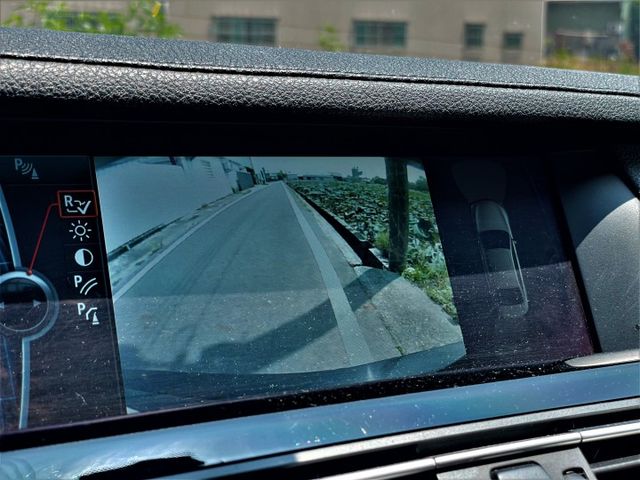 7 SERIES SEDAN F02  第13張相片