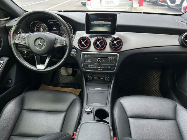 CLA-CLASS  第10張相片