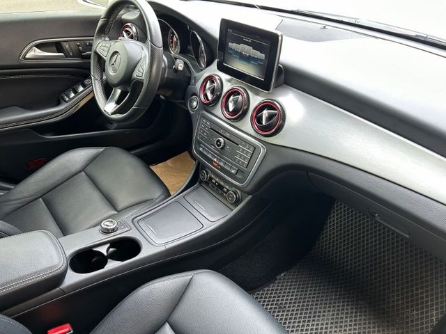 CLA-CLASS  第12張相片