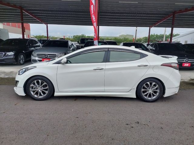 ELANTRA  第5張相片