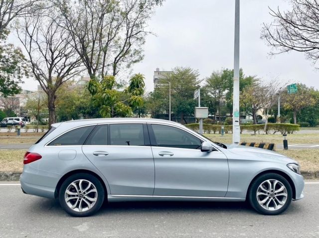 C-CLASS ESTATE  第3張相片