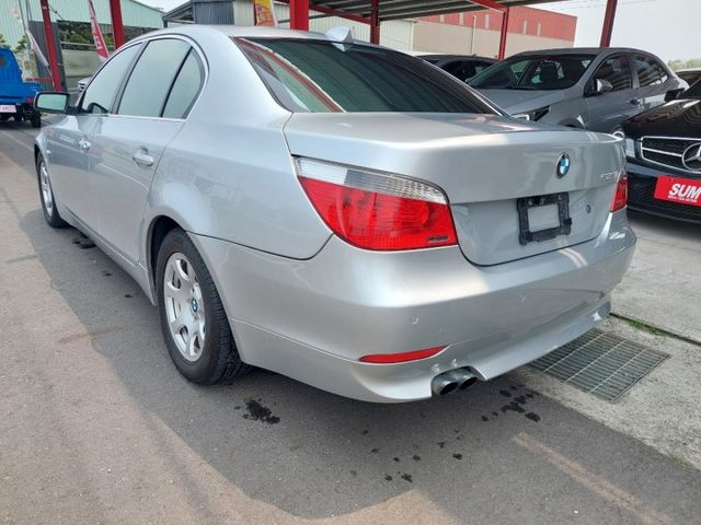 5 SERIES SEDAN E60  第18張相片