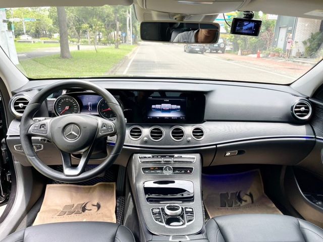 E-CLASS W213  第11張相片