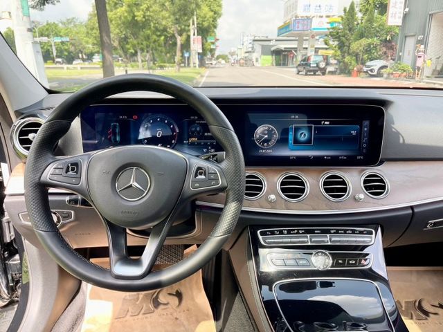 E-CLASS W213  第11張相片