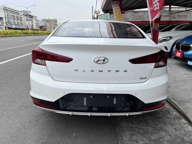 ELANTRA  第6張相片