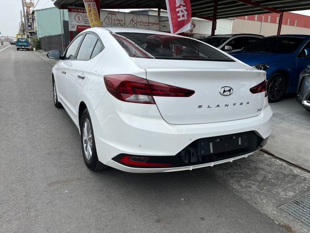 ELANTRA  第10張相片