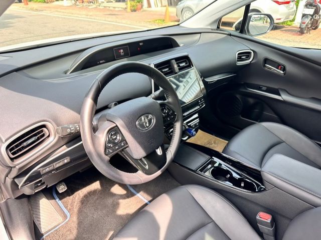 PRIUS  第10張相片