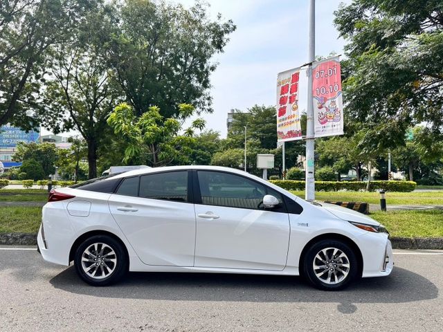 PRIUS  第13張相片