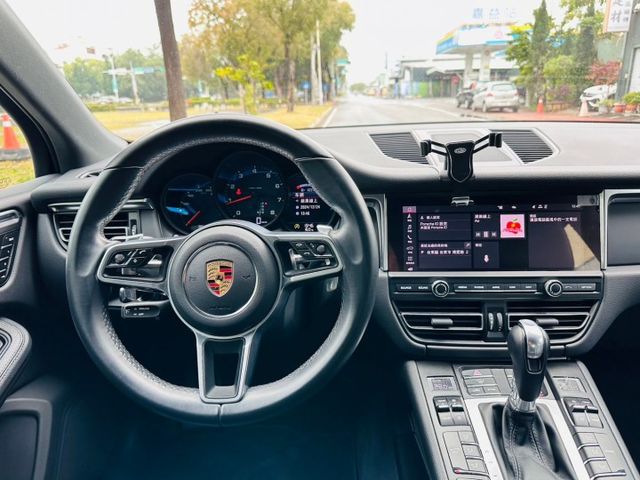 MACAN  第3張相片