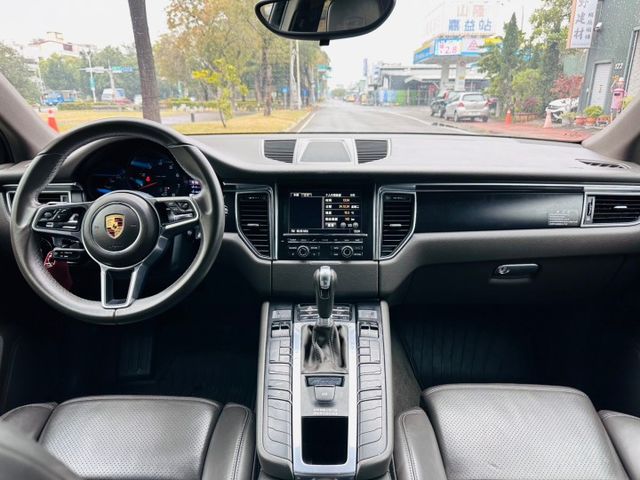 MACAN  第2張相片