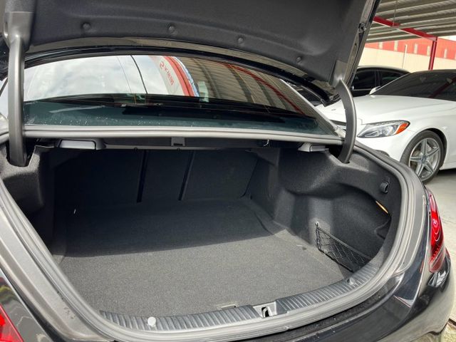 C-CLASS SEDAN W205  第7張相片